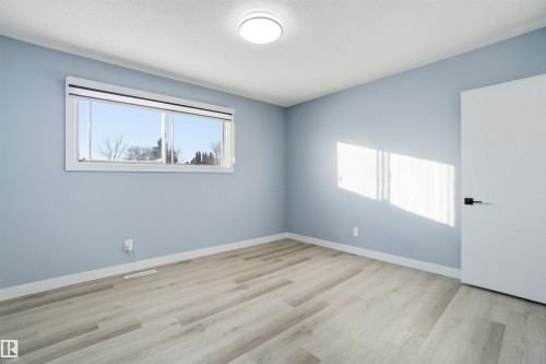 5208 90 Avenue, Edmonton, AB - Indoor Photo Showing Other Room
