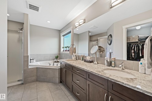9 Viceroy Crescent, Olds, AB - Indoor Photo Showing Bathroom