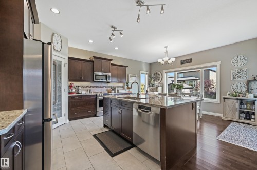 9 Viceroy Crescent, Olds, AB - Indoor Photo Showing Kitchen With Upgraded Kitchen
