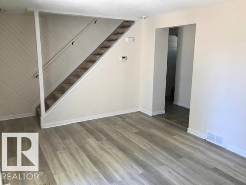 7721 37 Avenue, Edmonton, AB - Indoor Photo Showing Other Room