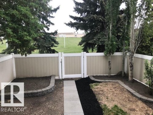 7721 37 Avenue, Edmonton, AB - Outdoor