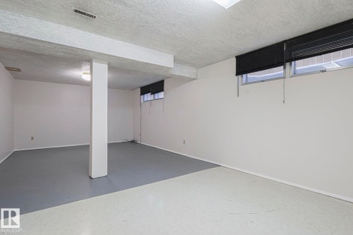 13419 102 Street, Edmonton, AB - Indoor