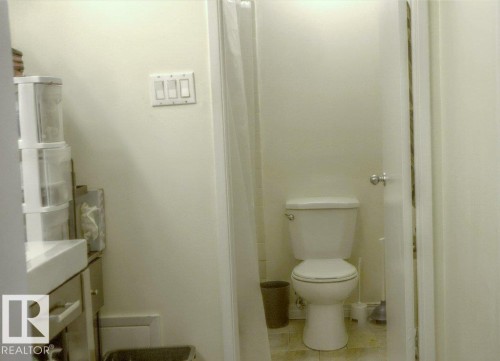 111 5125 Riverbend Road, Edmonton, AB - Indoor Photo Showing Bathroom