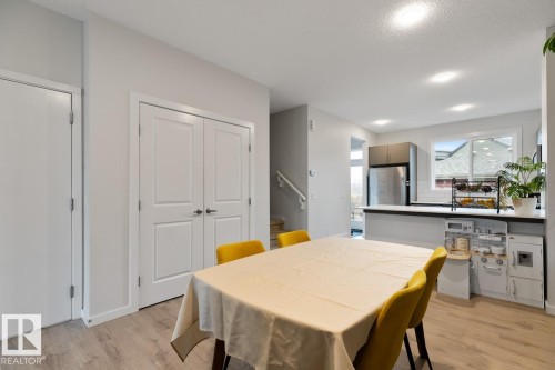 2147 Maple Road, Edmonton, AB - Indoor Photo Showing Dining Room