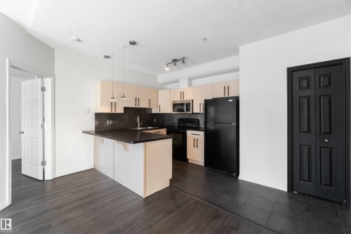 509 10235 112 Street, Edmonton, AB - Indoor