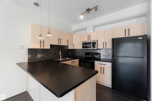 509 10235 112 Street, Edmonton, AB - Indoor Photo Showing Bedroom