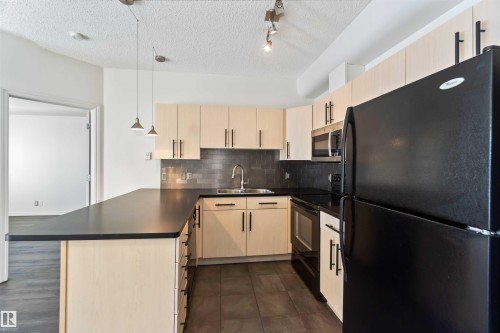 509 10235 112 Street, Edmonton, AB - Outdoor