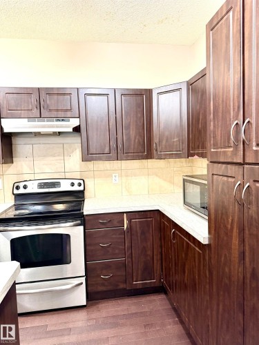 1432 72 Street, Edmonton, AB - Indoor Photo Showing Kitchen