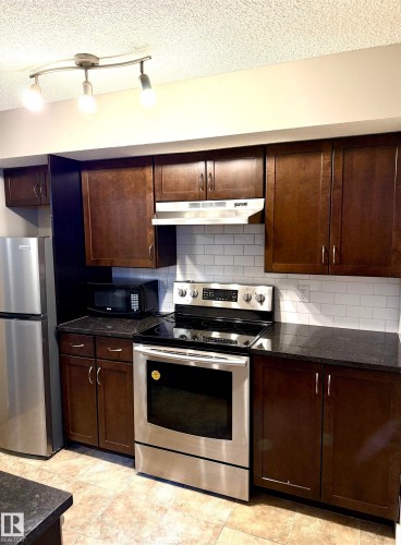 1432 72 Street, Edmonton, AB - Indoor Photo Showing Kitchen