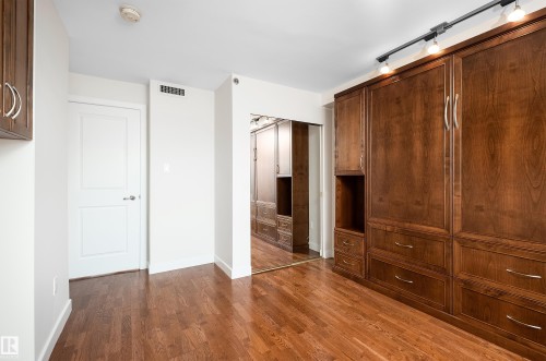 1402 10731 Saskatchewan Drive, Edmonton, AB - Indoor Photo Showing Other Room
