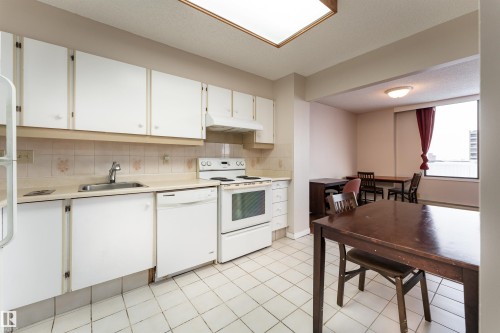 702 8340 Jasper Avenue, Edmonton, AB - Indoor Photo Showing Kitchen
