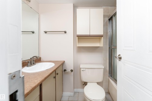 702 8340 Jasper Avenue, Edmonton, AB - Indoor Photo Showing Bathroom