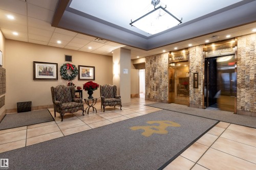 702 8340 Jasper Avenue, Edmonton, AB - Indoor