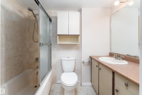 702 8340 Jasper Avenue, Edmonton, AB - Indoor Photo Showing Bathroom