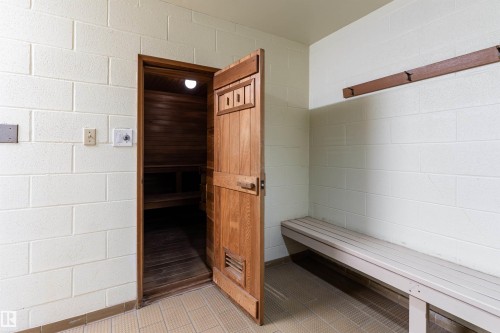 702 8340 Jasper Avenue, Edmonton, AB - Indoor Photo Showing Other Room