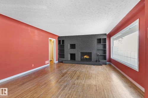 13915 102 Avenue, Edmonton, AB - Indoor With Fireplace
