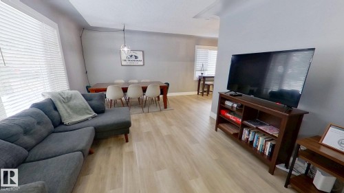 12903 119A Avenue, Edmonton, AB - Indoor Photo Showing Living Room