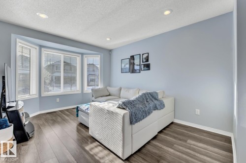 2326 29A Avenue, Edmonton, AB - Indoor