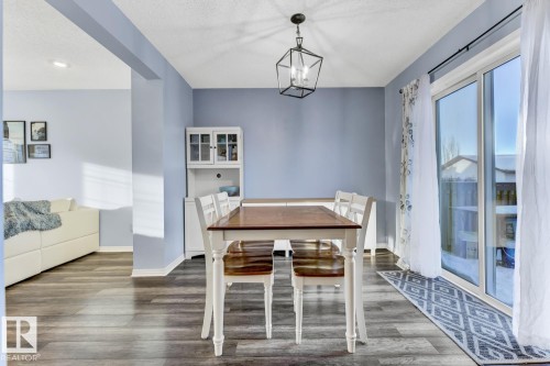 2326 29A Avenue, Edmonton, AB - Indoor