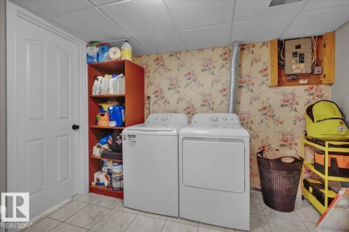 48 Amberly Court, Edmonton, AB - Indoor Photo Showing Laundry Room