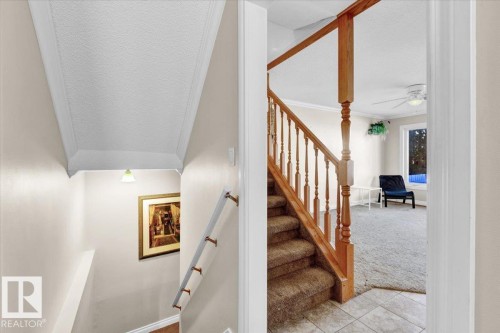 48 Amberly Court, Edmonton, AB - Indoor Photo Showing Other Room