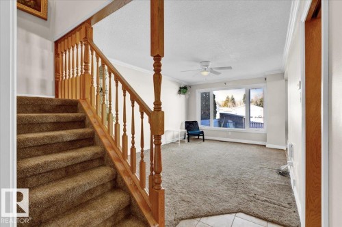 48 Amberly Court, Edmonton, AB - Indoor Photo Showing Other Room