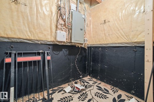 3014 31 Avenue, Edmonton, AB - Indoor