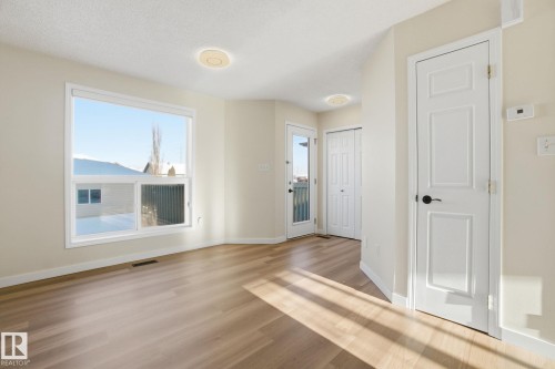 3014 31 Avenue, Edmonton, AB - Indoor Photo Showing Other Room