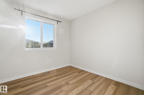 3014 31 Avenue, Edmonton, AB - Indoor Photo Showing Other Room