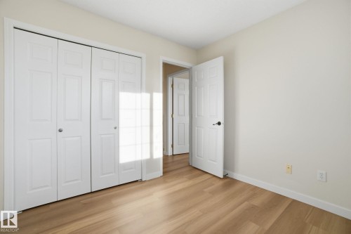 3014 31 Avenue, Edmonton, AB - Indoor Photo Showing Other Room
