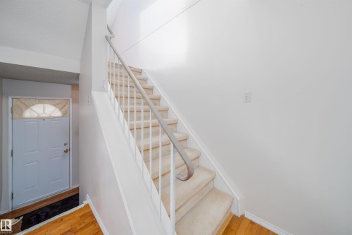 18246 91 Avenue, Edmonton, AB - Indoor Photo Showing Other Room