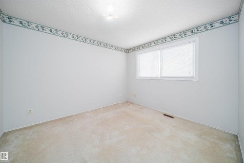 18246 91 Avenue, Edmonton, AB - Indoor Photo Showing Other Room
