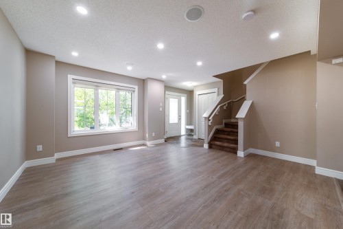 162 Desrochers Gate, Edmonton, AB - Indoor Photo Showing Other Room