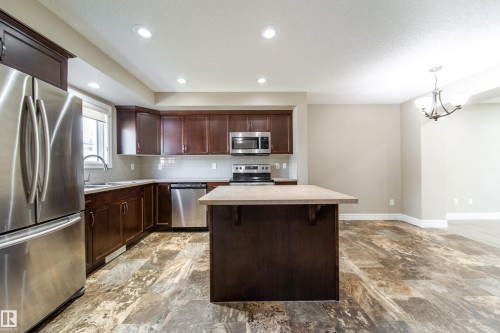 162 Desrochers Gate, Edmonton, AB - Indoor Photo Showing Kitchen With Stainless Steel Kitchen