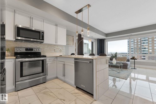901 10055 118 Street, Edmonton, AB - Indoor Photo Showing Kitchen