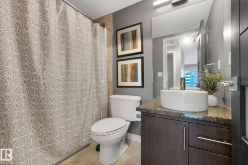 901 10055 118 Street, Edmonton, AB - Indoor Photo Showing Bathroom
