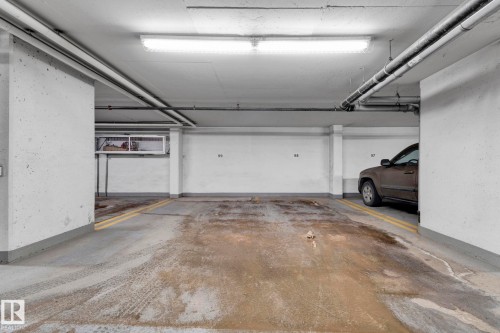 901 10055 118 Street, Edmonton, AB - Indoor Photo Showing Garage