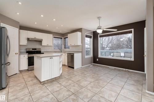 67 Dechene Road, Edmonton, AB - Indoor Photo Showing Kitchen