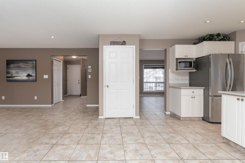 67 Dechene Road, Edmonton, AB - Indoor Photo Showing Kitchen