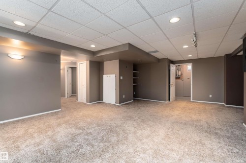 67 Dechene Road, Edmonton, AB - Indoor