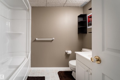 67 Dechene Road, Edmonton, AB - Indoor Photo Showing Bathroom