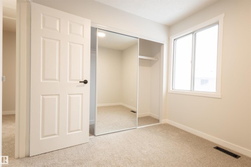 30 Amberly Court, Edmonton, AB - Indoor Photo Showing Other Room