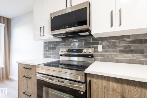 14035 121 Street, Edmonton, AB - Indoor Photo Showing Kitchen