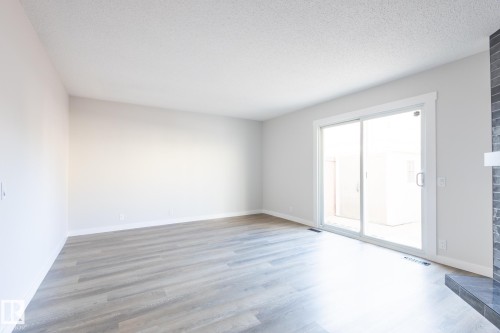 14035 121 Street, Edmonton, AB - Indoor Photo Showing Other Room