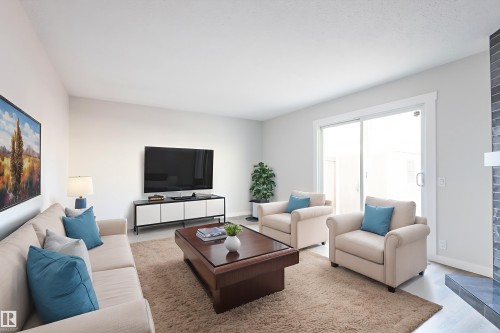 14035 121 Street, Edmonton, AB - Indoor Photo Showing Living Room