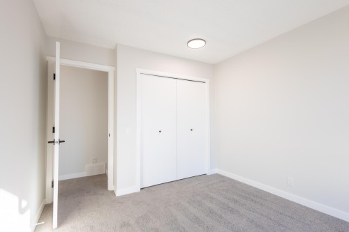 14035 121 Street, Edmonton, AB - Indoor Photo Showing Other Room