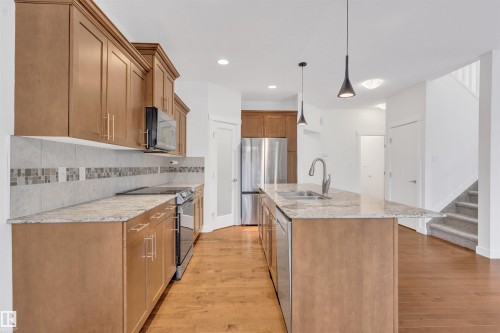 Edmonton, AB - Indoor Photo Showing Kitchen With Double Sink With Upgraded Kitchen