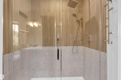 Edmonton, AB - Indoor Photo Showing Bathroom