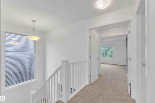 1422 Chahley Place, Edmonton, AB - Indoor Photo Showing Other Room