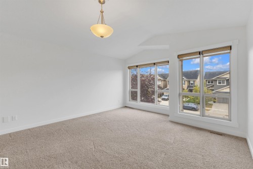 1422 Chahley Place, Edmonton, AB - Indoor Photo Showing Other Room